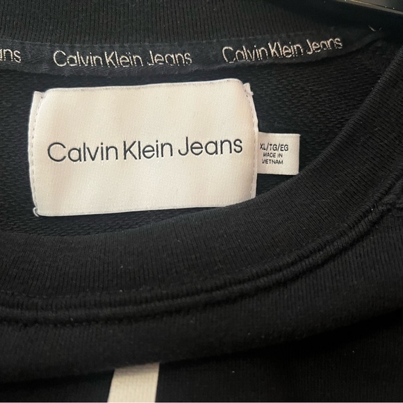 Calvin Klein Black and White Logo Sweatshirt - Picture 3 of 3
